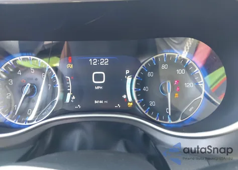 2024 Chrysler Pacifica Touring L z USA, uszkodzony, nr VIN 2C4RC1BG2RR171690